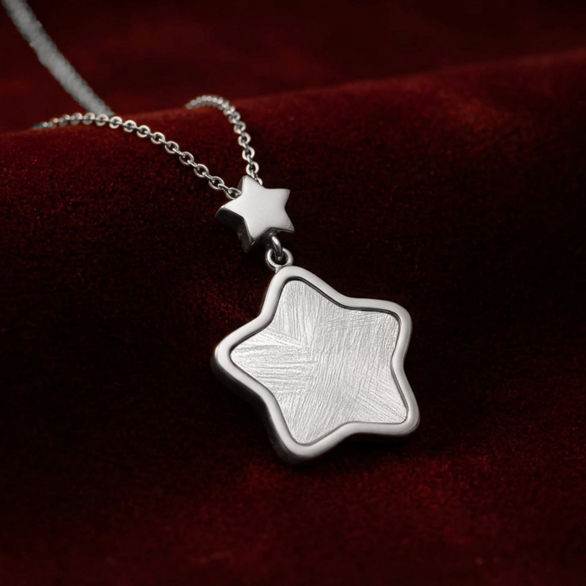 Silver Reverie Pendant