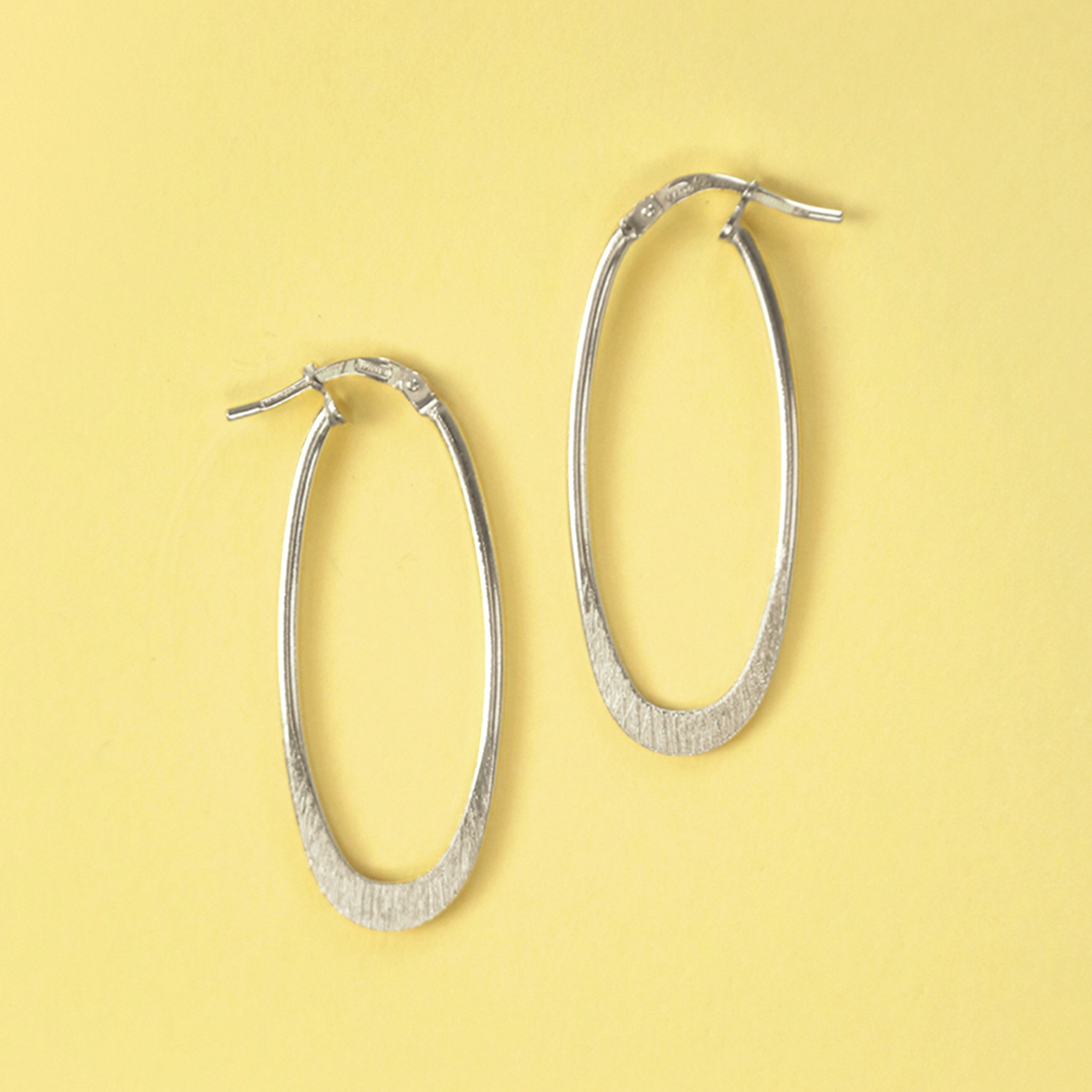 Luce Oval Hoops (Silver)