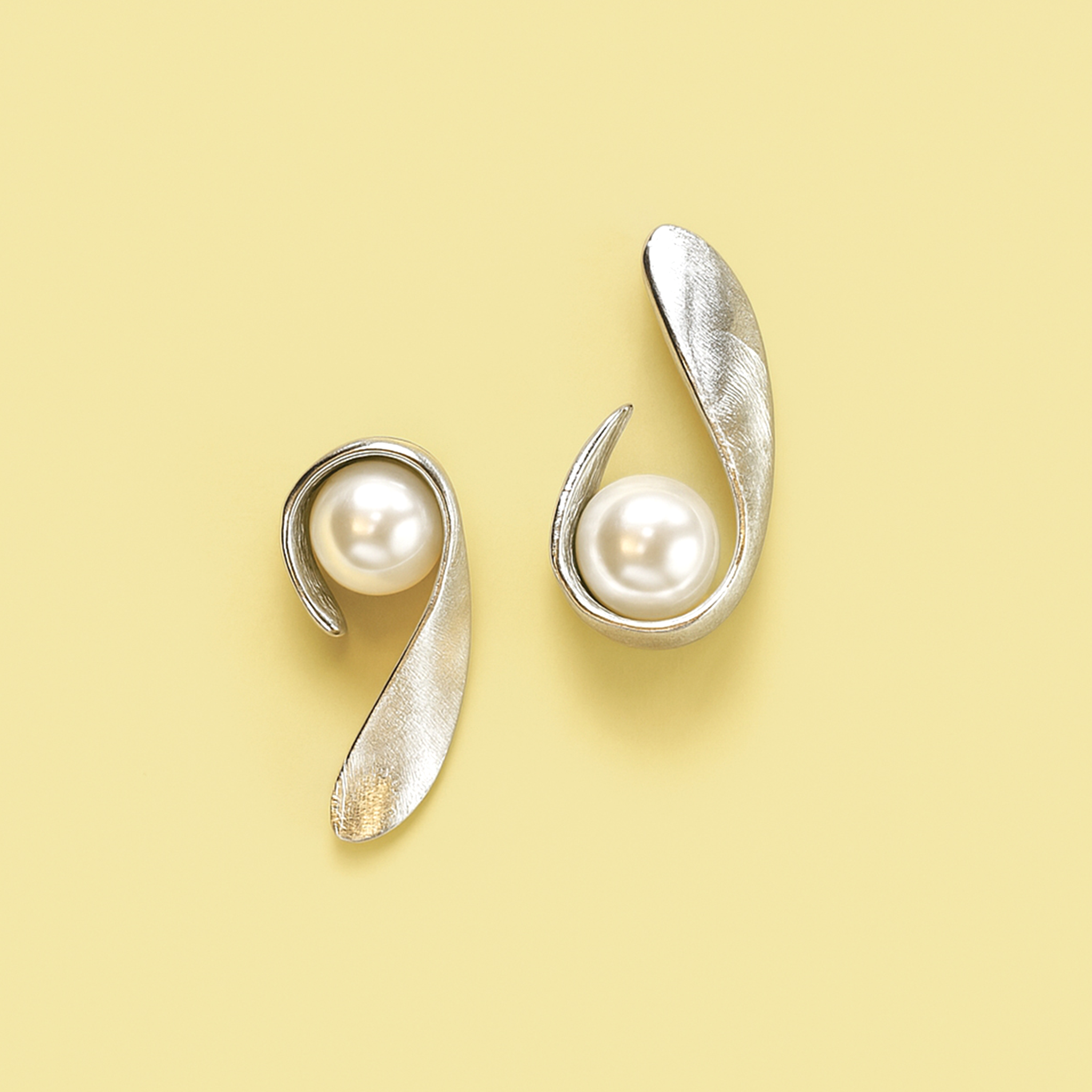 Lira Pearl Swirls (Silver)