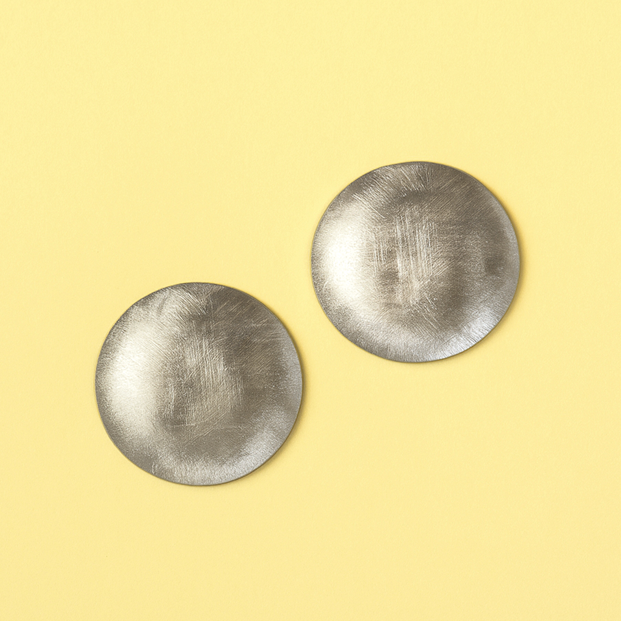 Sabbia Disc Studs (Silver)