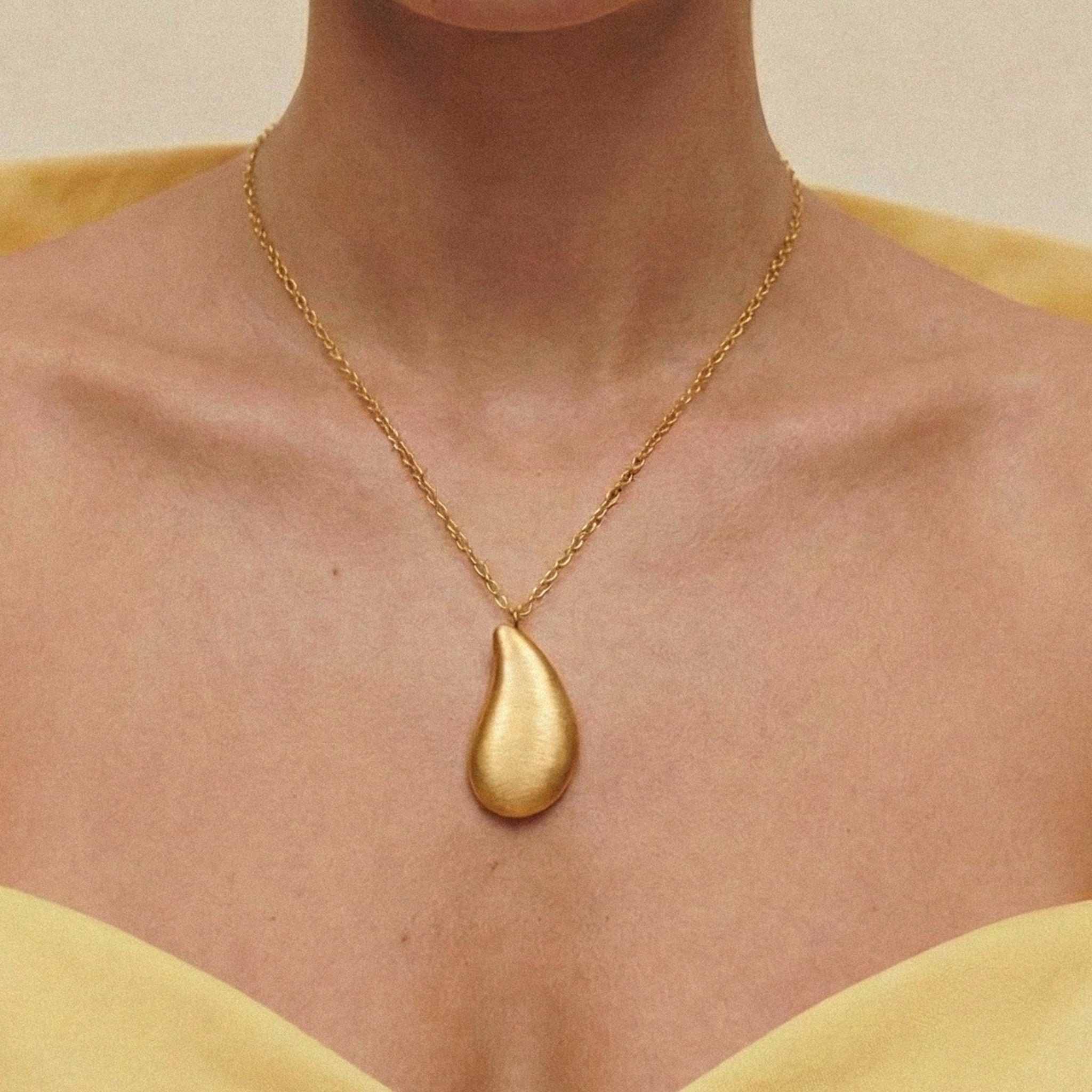 Aurea Teardrop Pendant