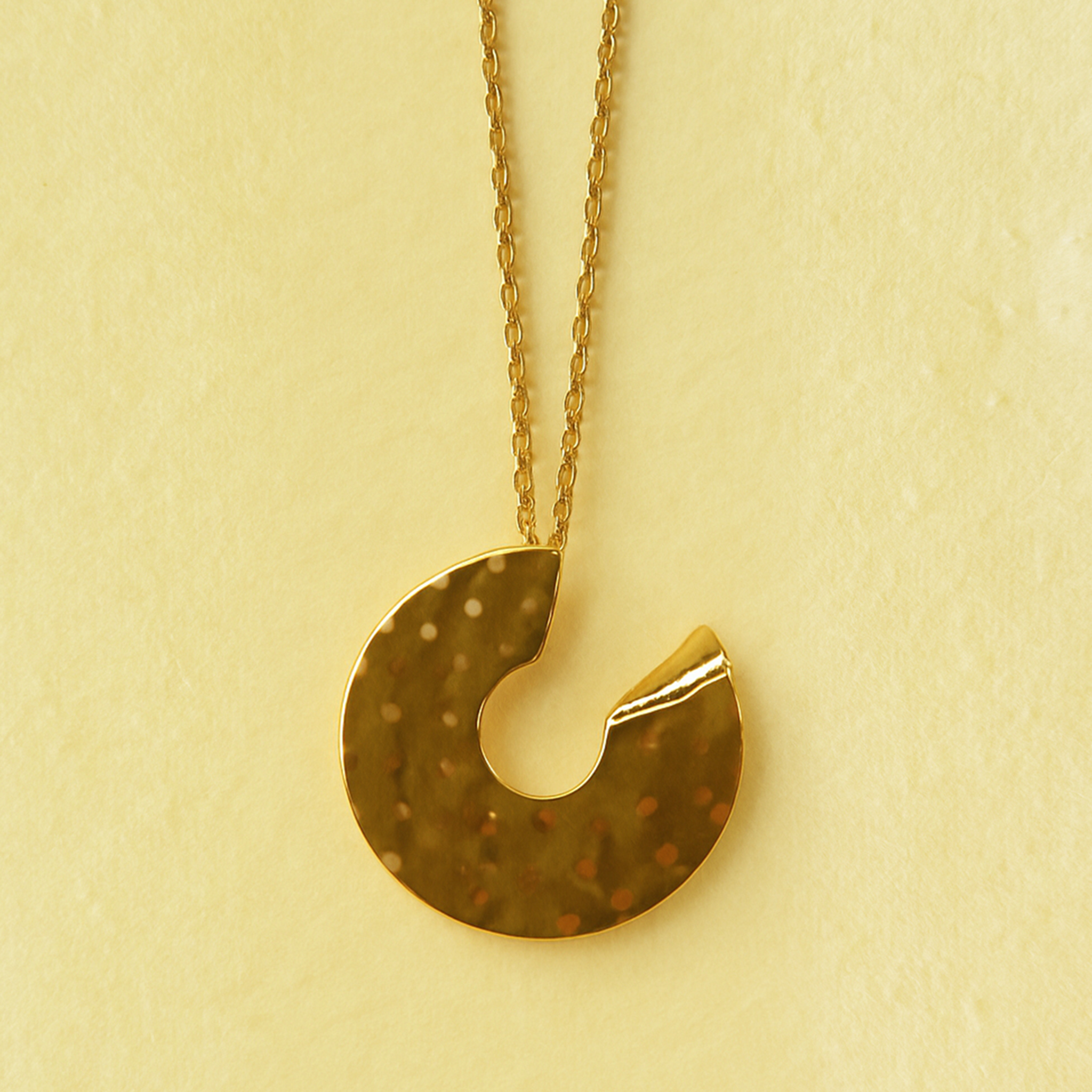 Soleil Crest Pendant