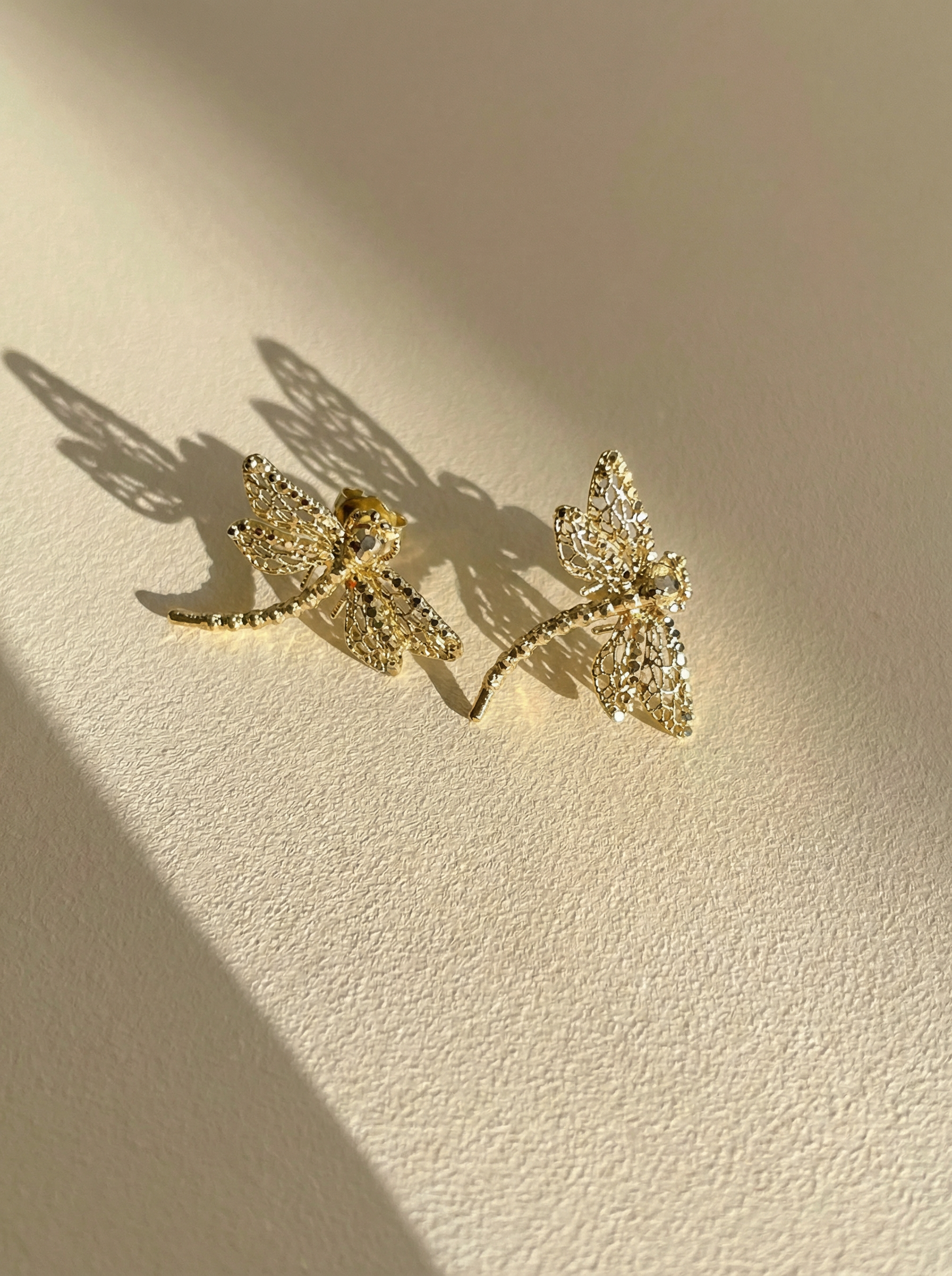 Aeria Lume Gold Color