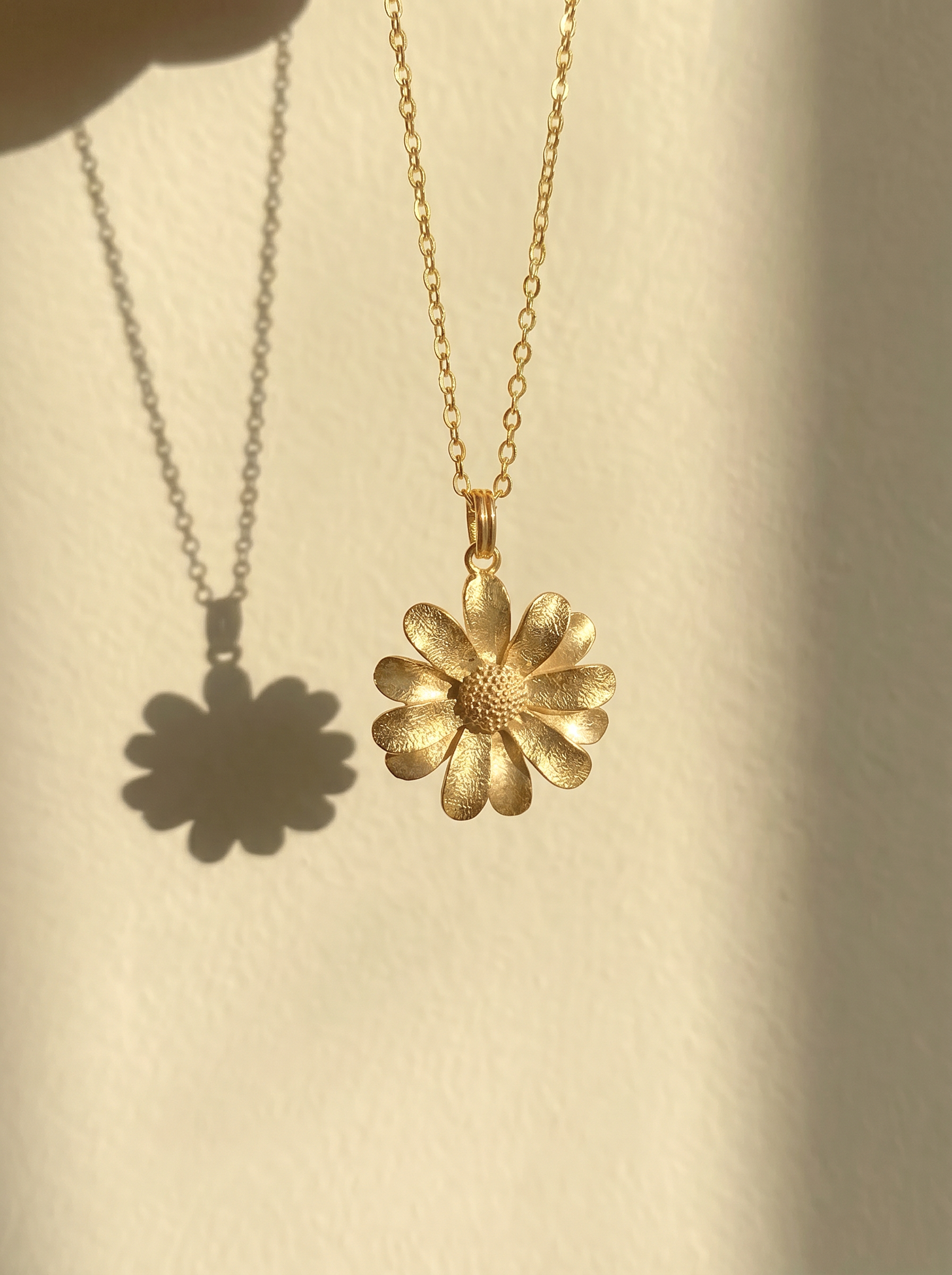 Bloom Luna Gold Color