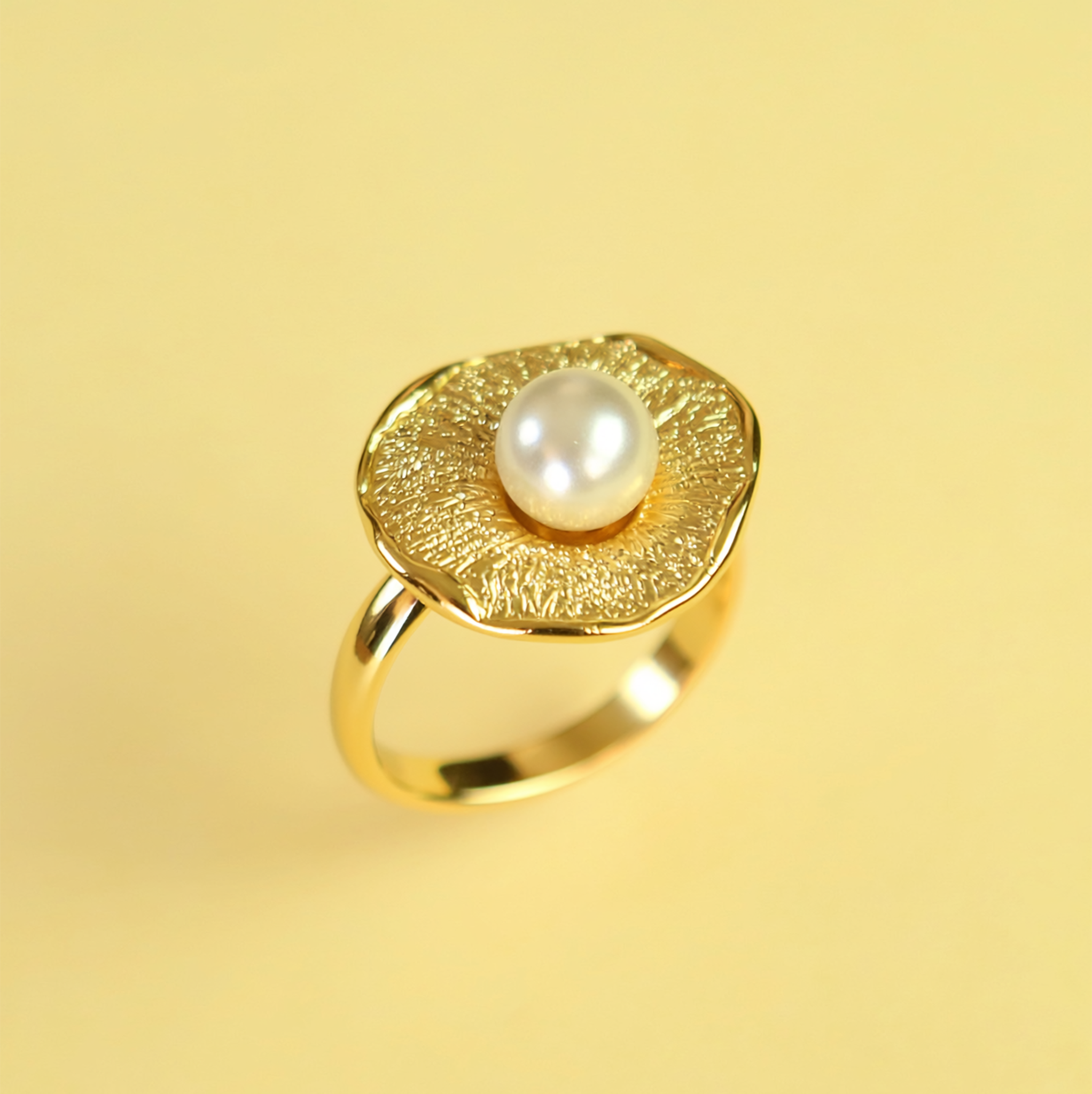 Nido Pearl Ring (Gold-Plated)