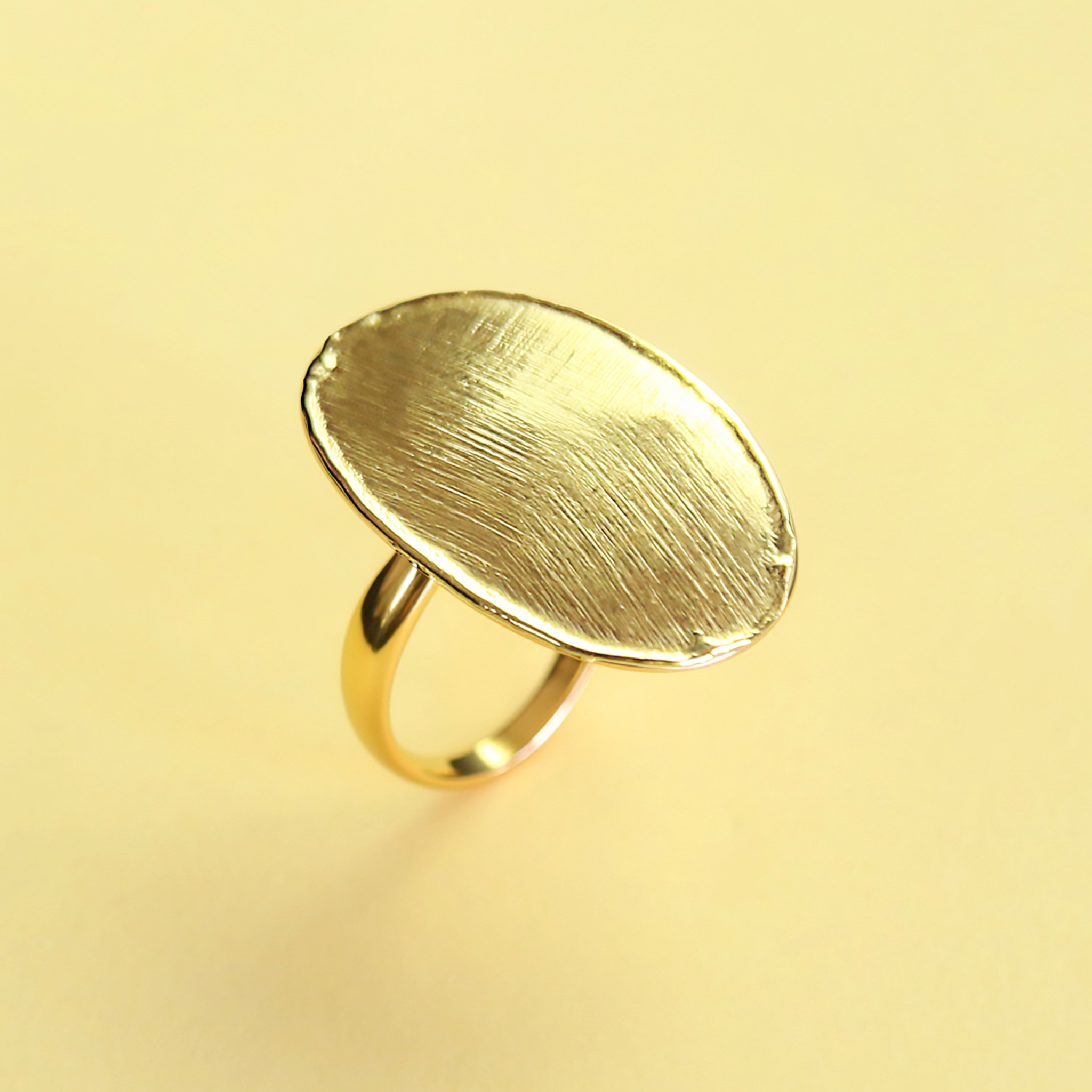 Aurea Oval Ring