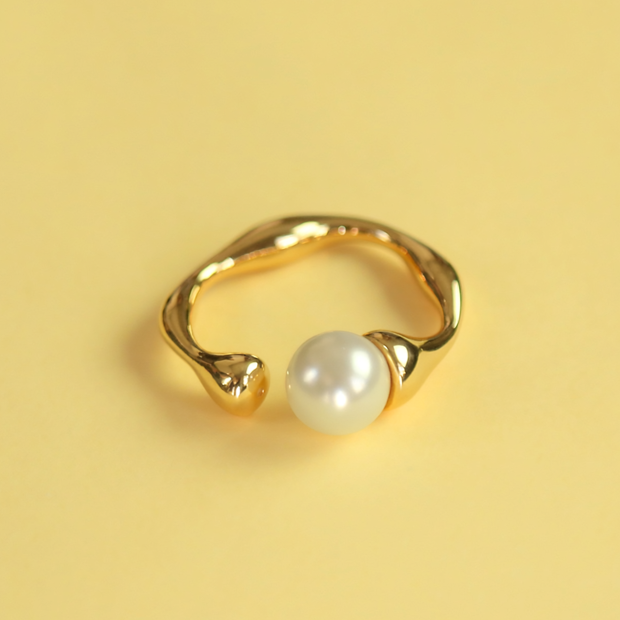 Aureole Pearl Ring (Gold-Plated)