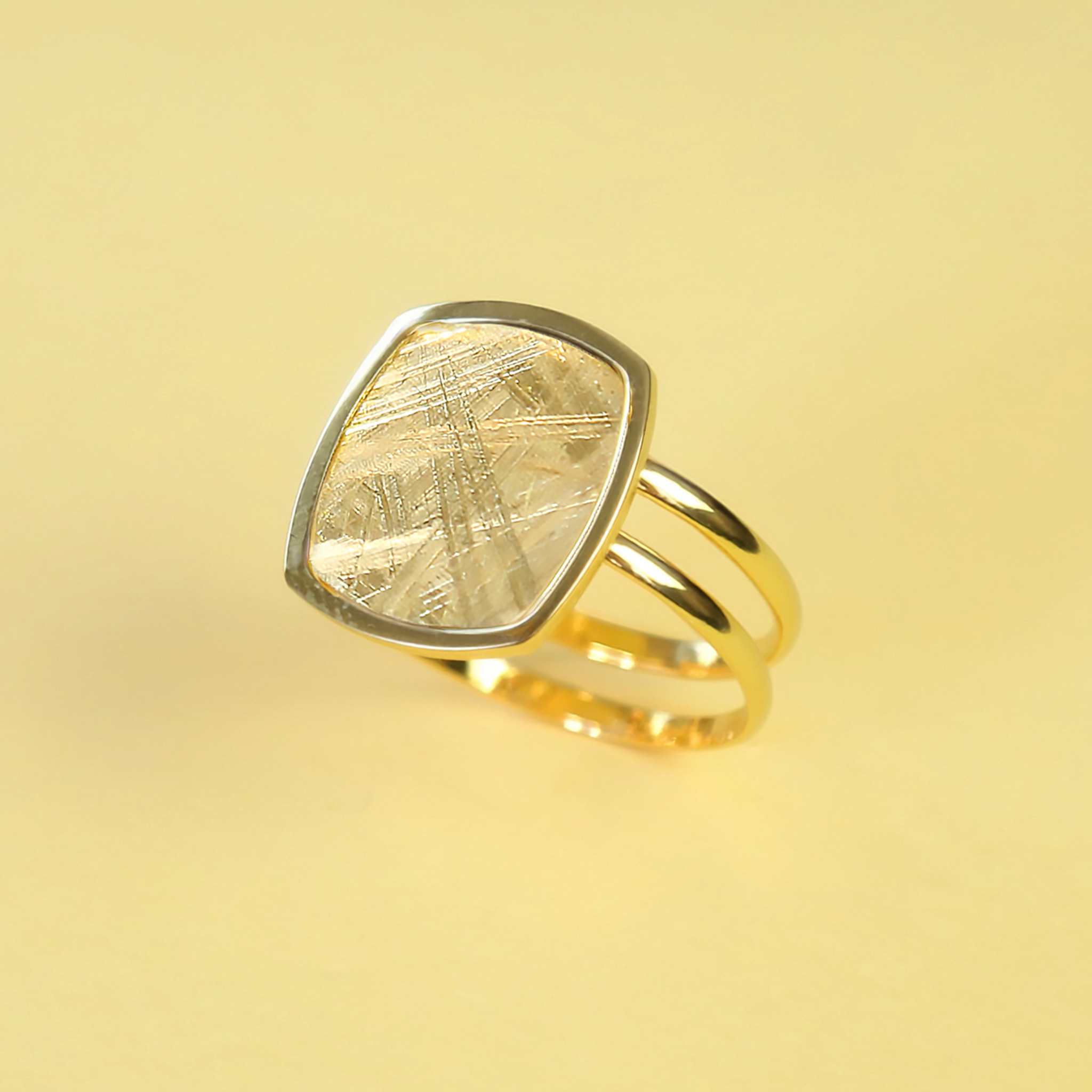 Crossgrain Stone Ring (Gold-Plated)